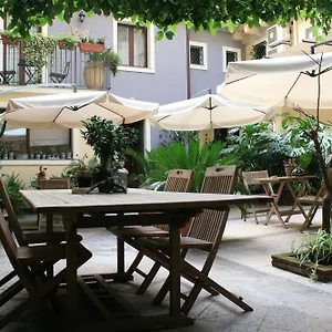 https://casa-barbero-charme-bb.taorminaitalyhotels.com