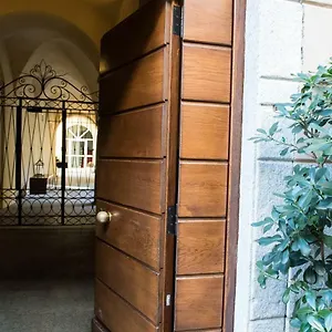 https://lo-studio-urban-room.it-lombardy.com